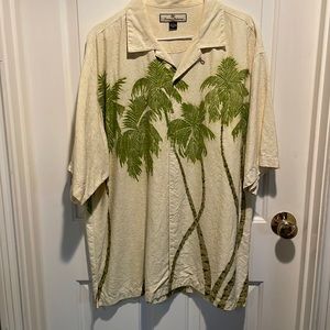 Tommy Bahama shirt sleeve shirt
